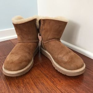 Ugg Australia Selene Bailey Bow size 7